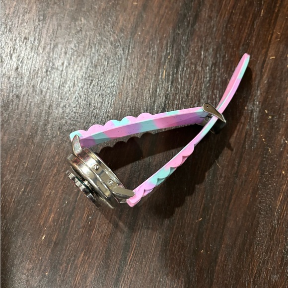 Disney Minnie Mouse Character Digital Wristwatch Spinner Cap - Picture 6 of 10